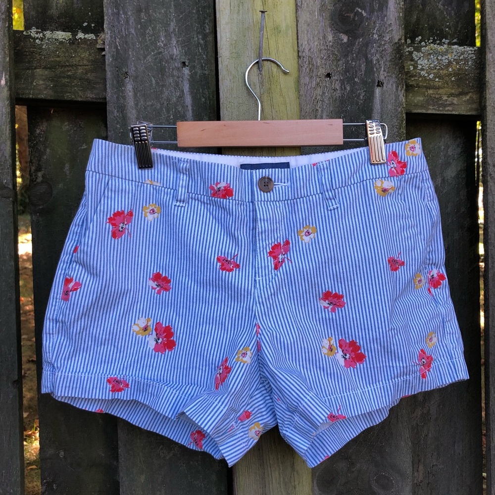 Old Navy Everyday Short Floral Striped 2
